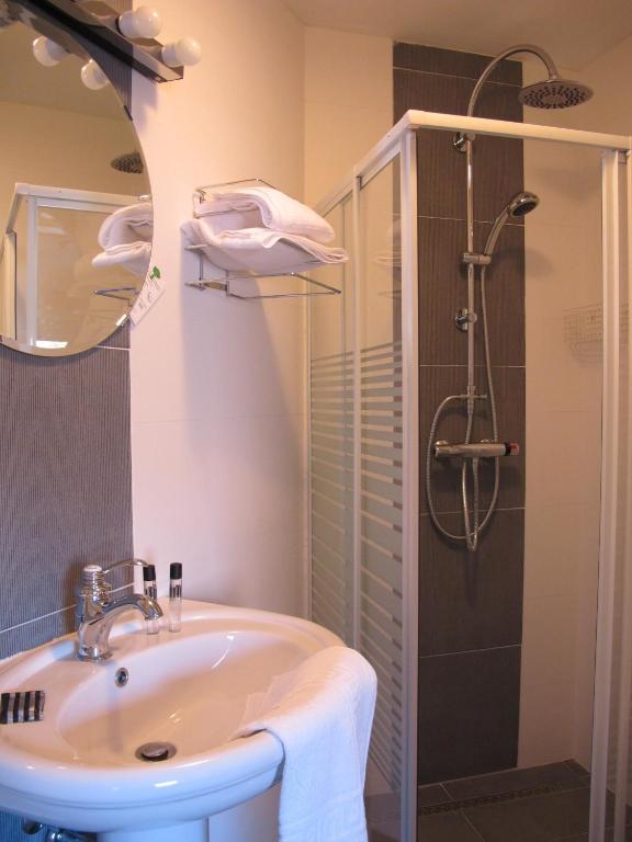 A Fleur De Couette Hotell Auvelais Rom bilde
