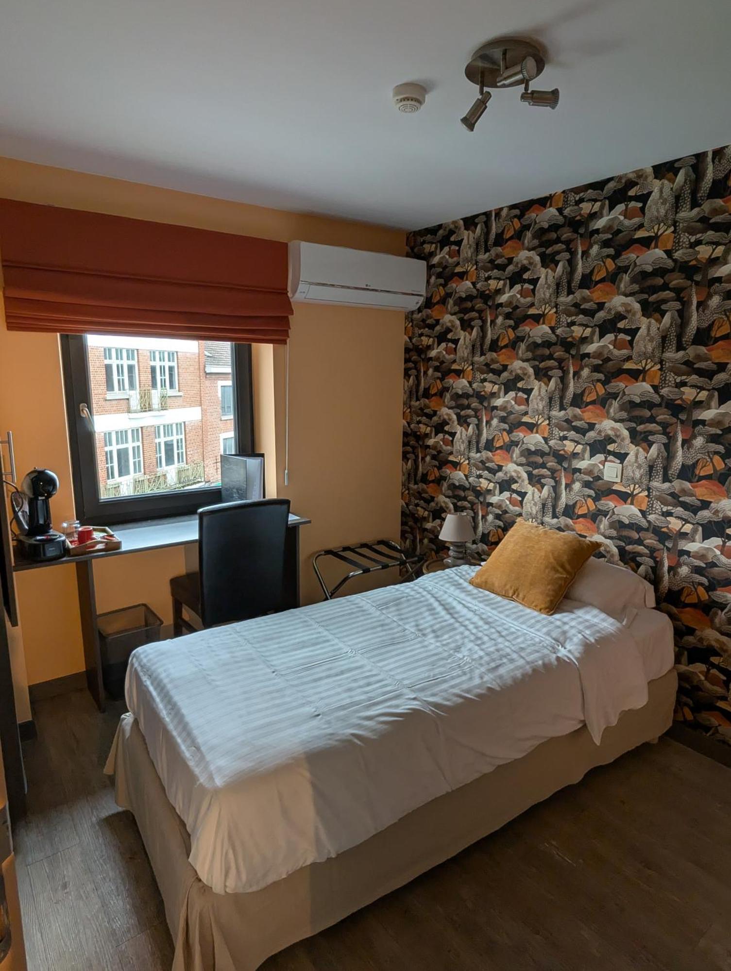 A Fleur De Couette Hotell Auvelais Eksteriør bilde