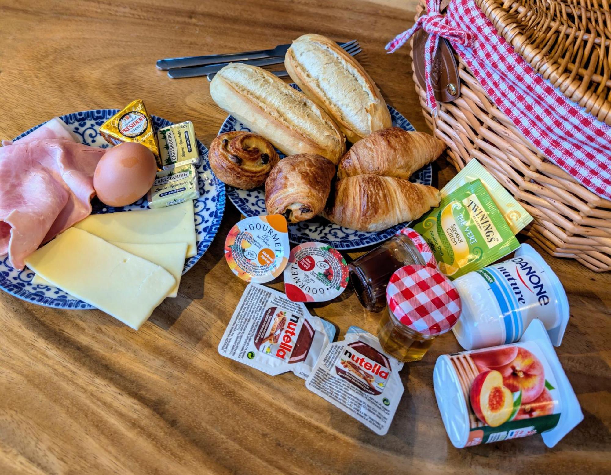 A Fleur De Couette Hotell Auvelais Eksteriør bilde