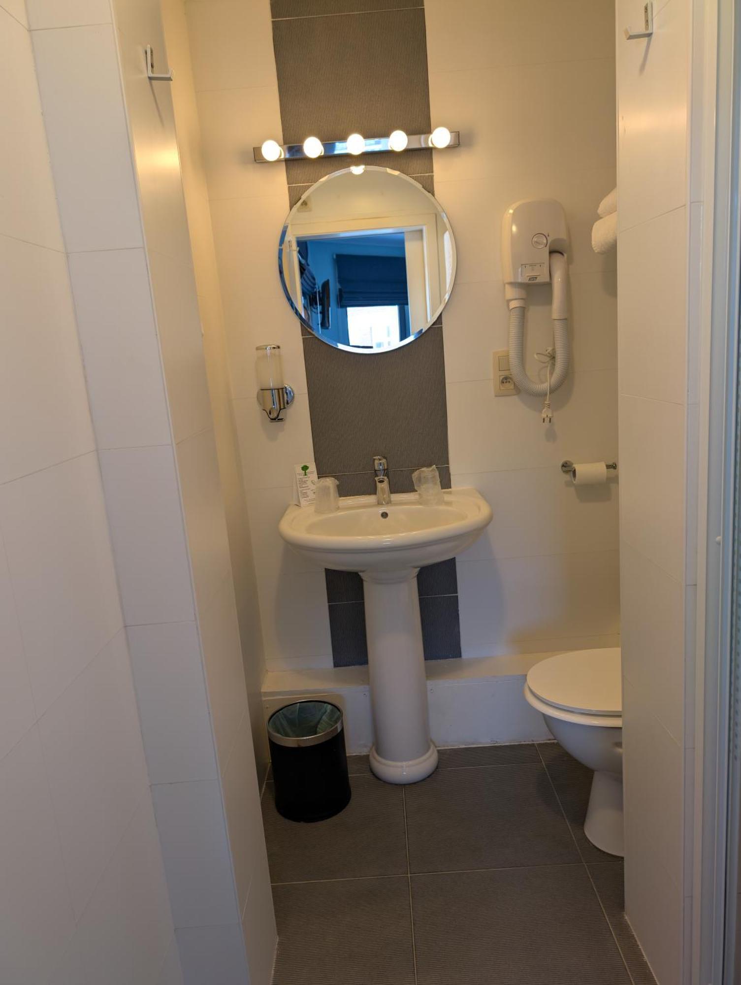 A Fleur De Couette Hotell Auvelais Eksteriør bilde